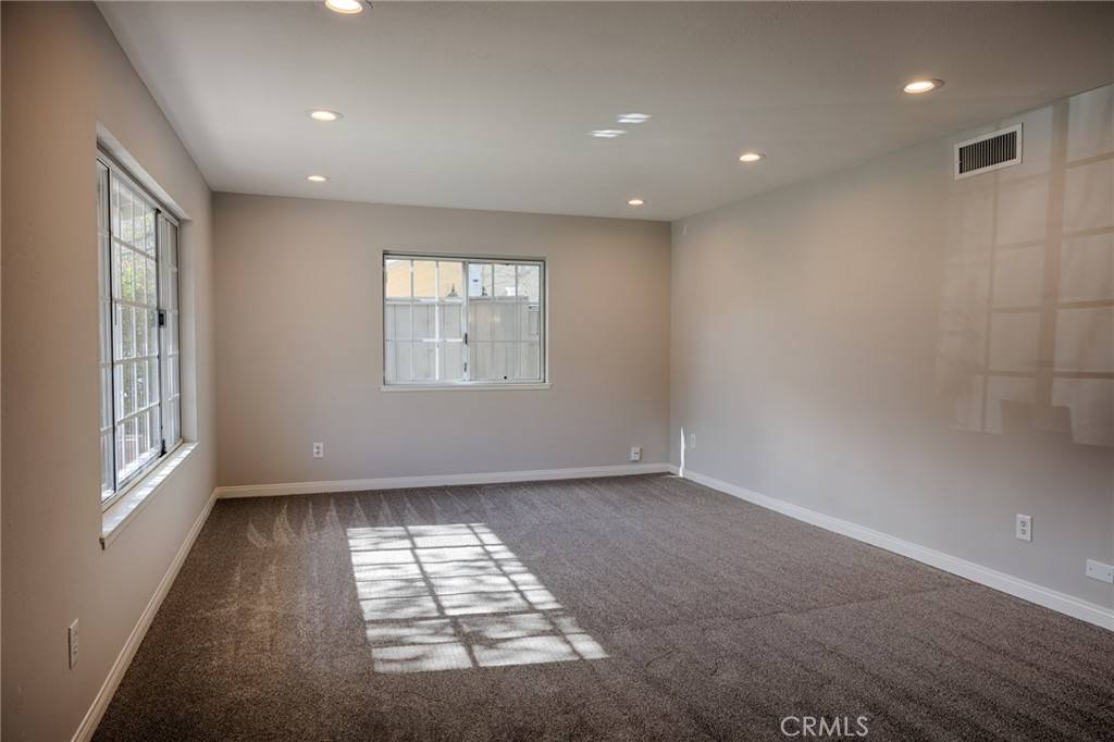 Canyon Country, CA 91387,29433 Abelia RD