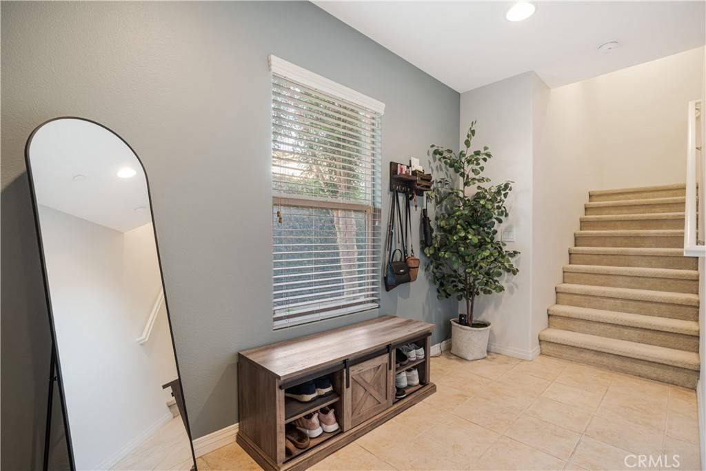 Montebello, CA 90640,543 Calle Cielo