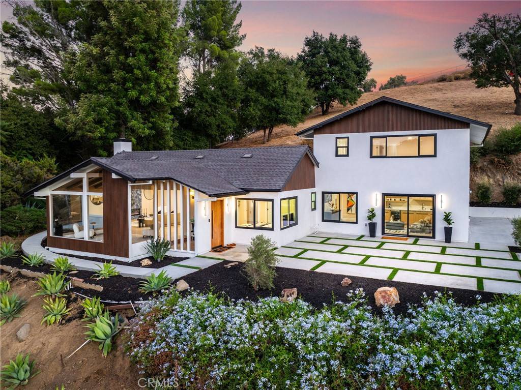 Chatsworth, CA 91311,9425 Gierson AVE