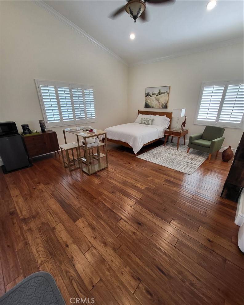 Tarzana, CA 91356,4956 Doman AVE