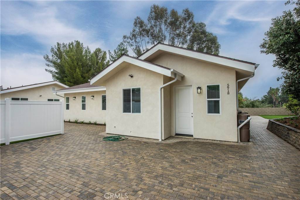 Woodland Hills, CA 91307,5918 McDonie AVE