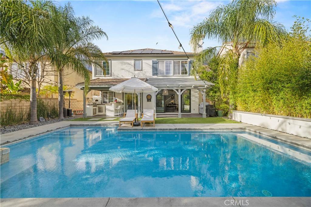 Valencia, CA 91355,24318 Las Palmas ST