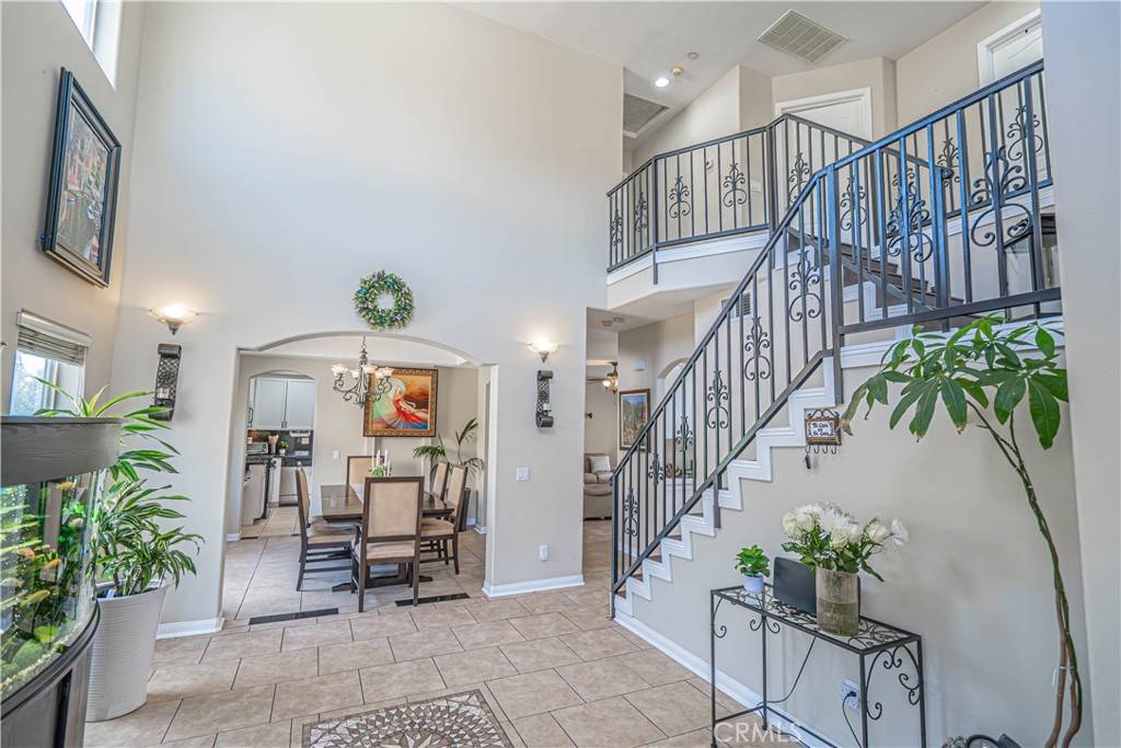 Sylmar, CA 91342,14524 Willowgreen LN