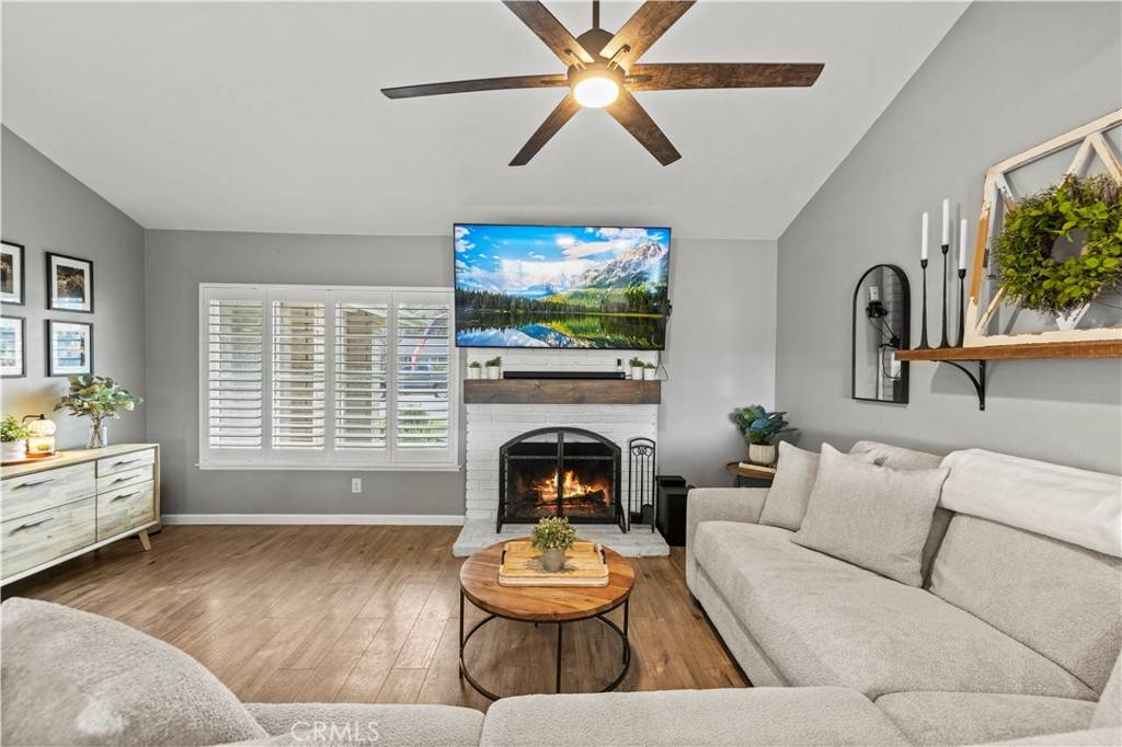 Newhall, CA 91321,25110 Markel DR