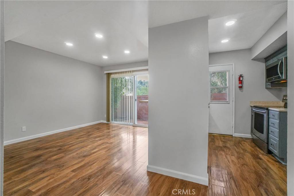 Agoura Hills, CA 91301,3974 Tarrytown LN
