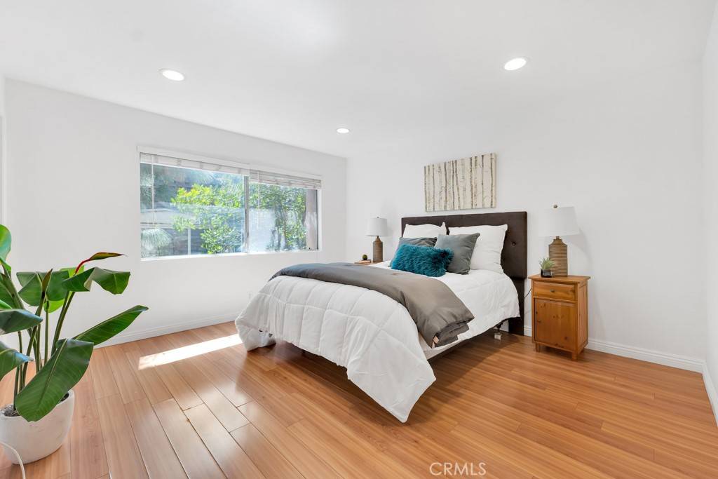 Sylmar, CA 91342,14287 Foothill BLVD #16