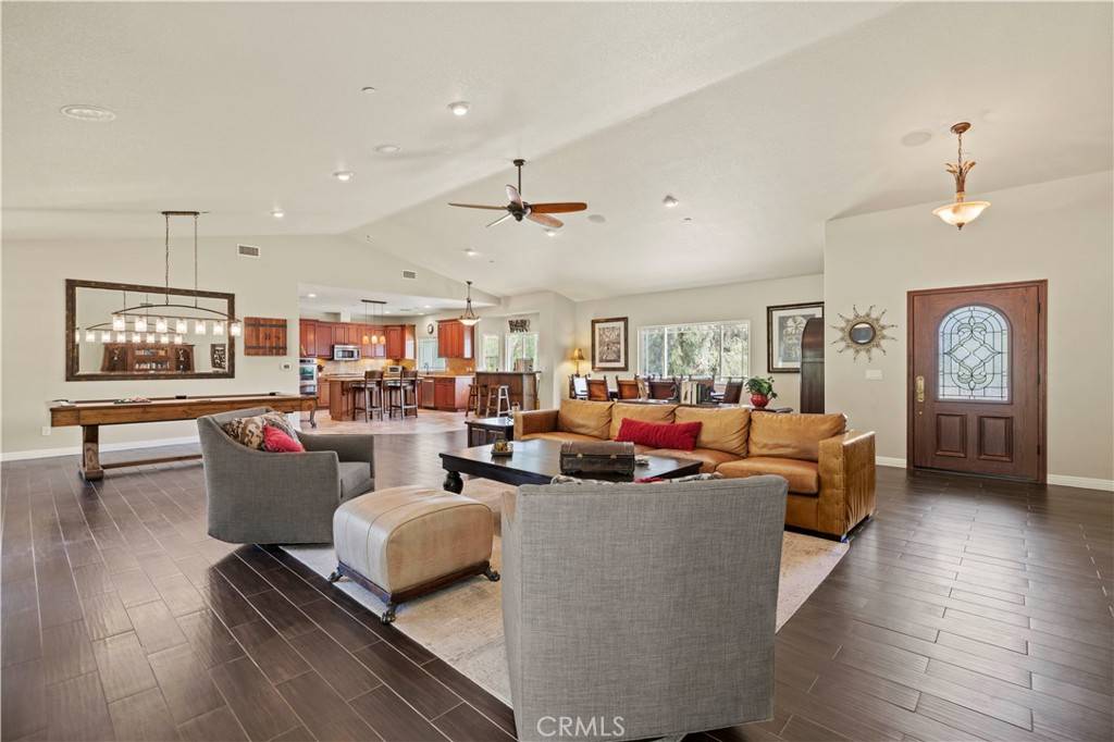 Saugus, CA 91390,18181 Lost Creek RD