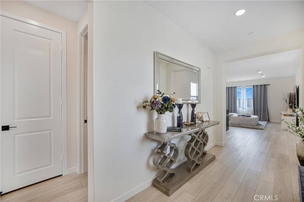 Valencia, CA 91381,27824 Marquee Drive