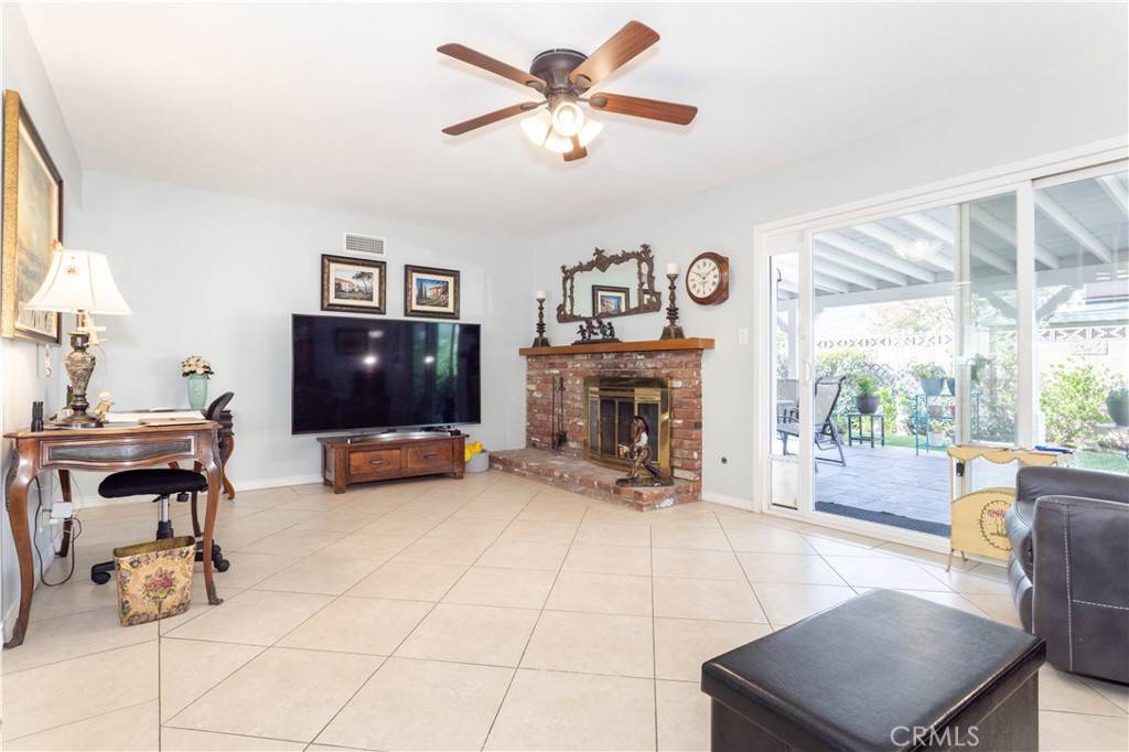 Simi Valley, CA 93063,2249 Jonesboro AVE