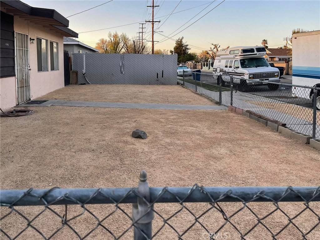 Lancaster, CA 93534,44817 Redwood AVE