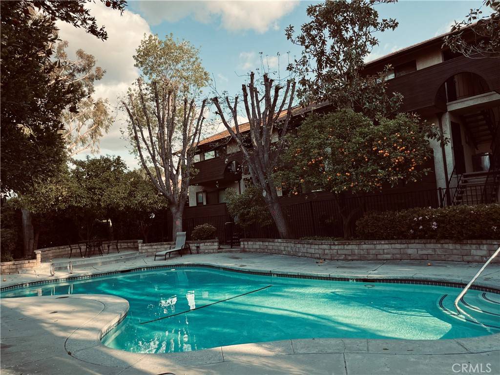 Reseda, CA 91335,7308 Corbin AVE #A
