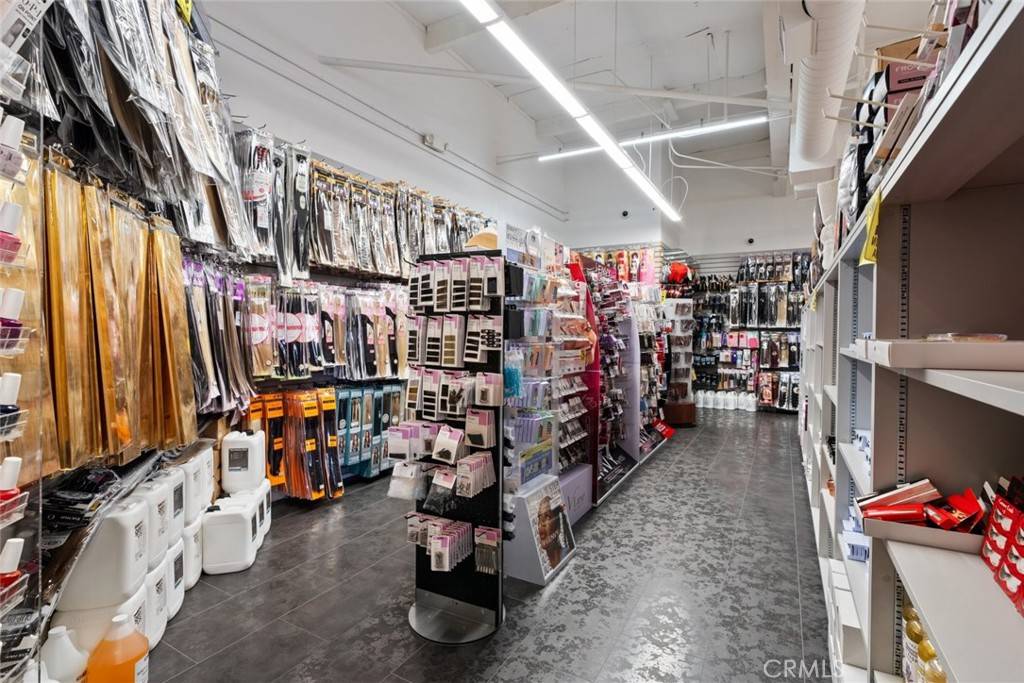 North Hollywood, CA 91605