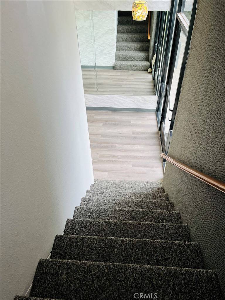 Sherman Oaks, CA 91423,13406 Moorpark #102