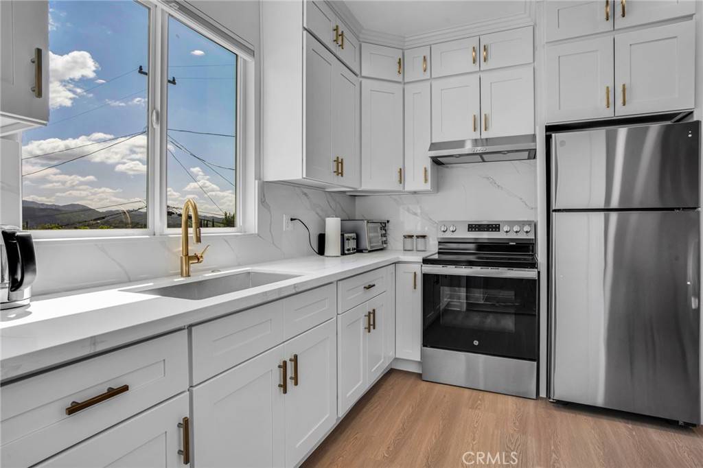 Lakeview Terrace, CA 91342,10634 Ledeen DR