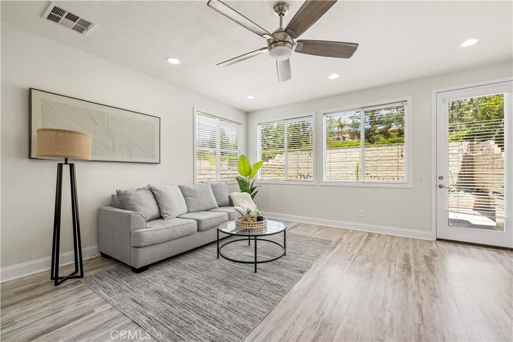 Saugus, CA 91350,19429 Opal LN