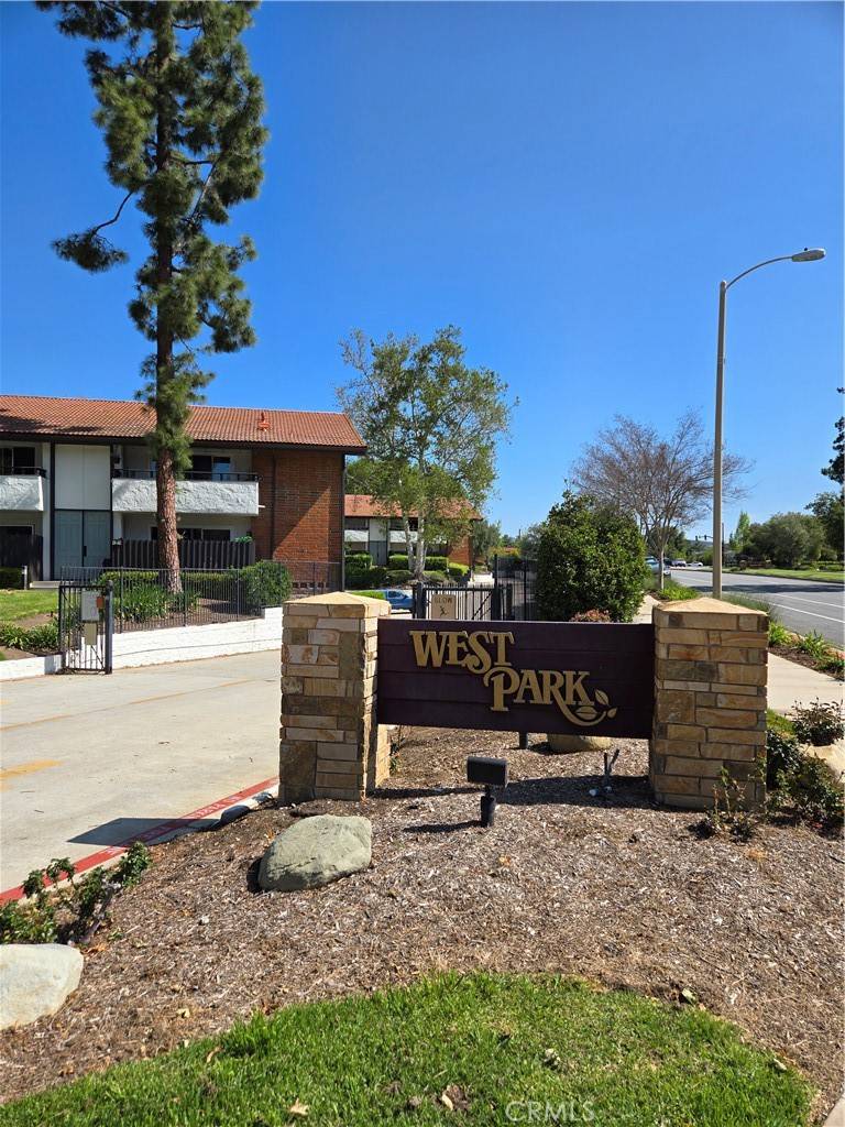 Westlake Village, CA 91361,31505 Lindero Canyon Road #2