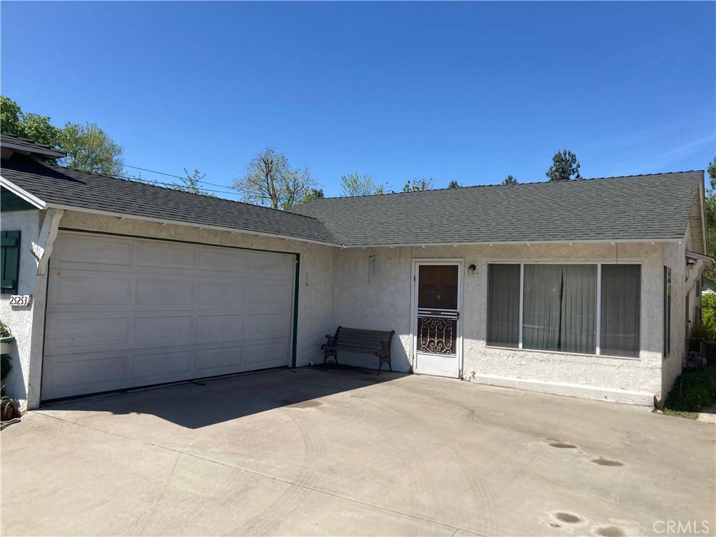 Newhall, CA 91321,25253 De Wolfe