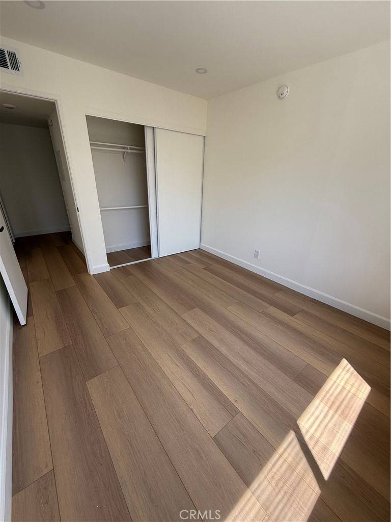 Woodland Hills, CA 91367,22137 Burbank BLVD #7