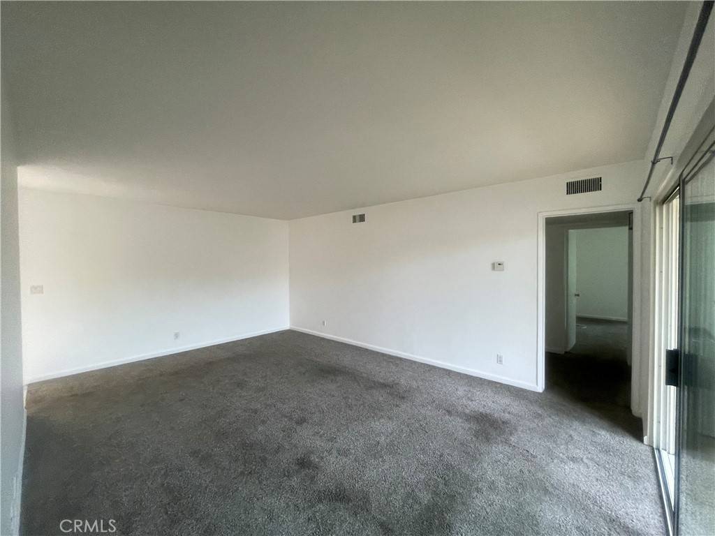 Tarzana, CA 91356,18307 Burbank BLVD #62