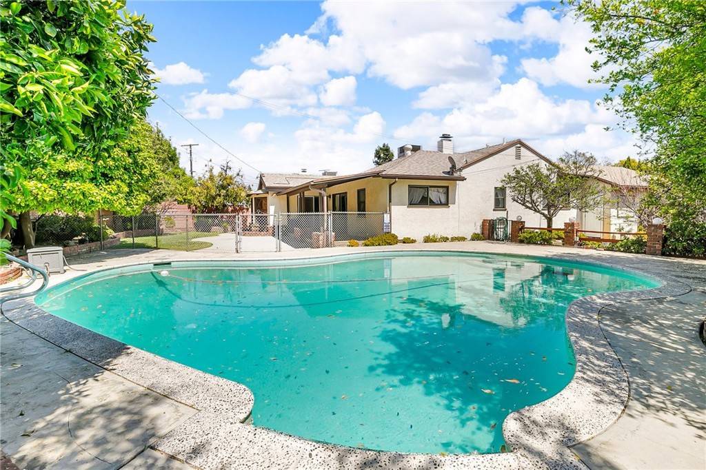 North Hills, CA 91343,9365 Odessa AVE