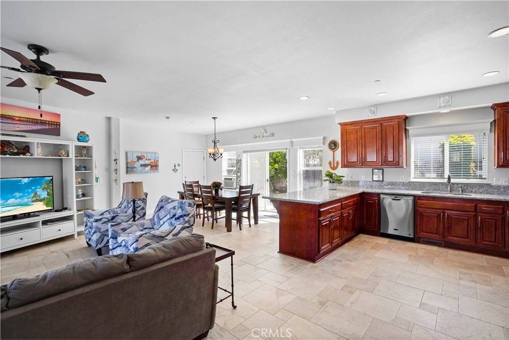 Oxnard, CA 93035,4921 Dunes CIR