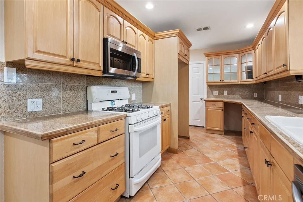 Winnetka, CA 91306,8856 Fullbright AVE