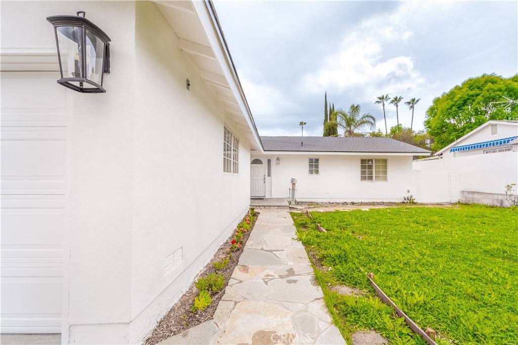 Woodland Hills, CA 91367,24244 Friar ST