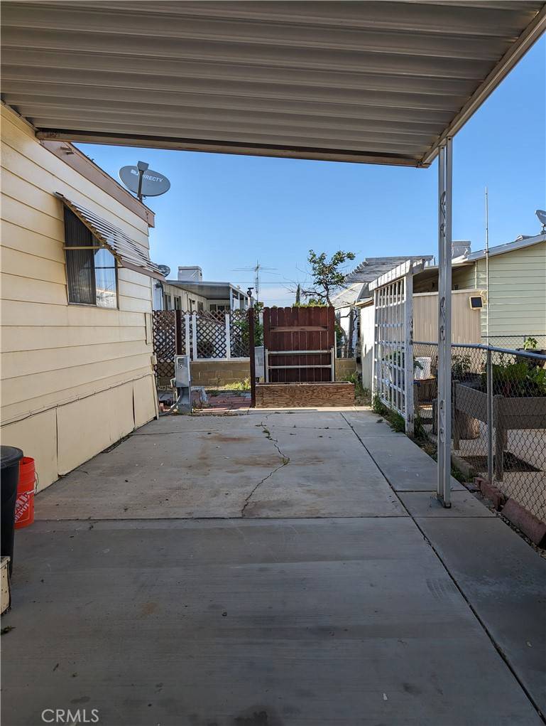 Lancaster, CA 93535,2550 E I AVE #15