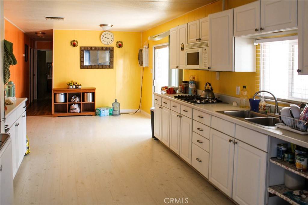 Rosamond, CA 93560,3300 15th ST W #109