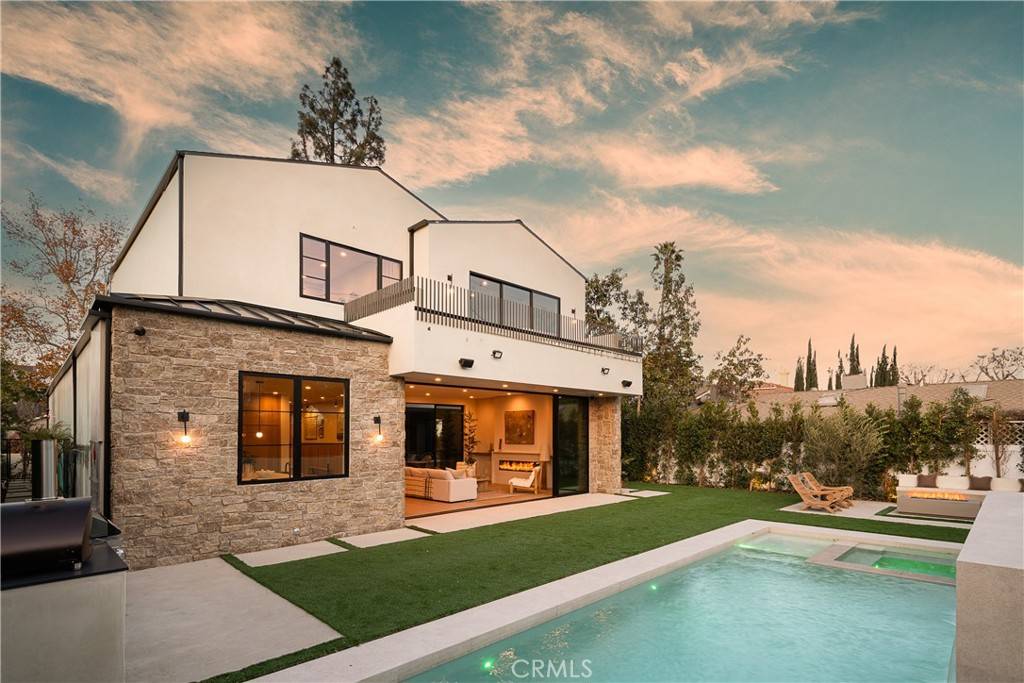 Valley Village, CA 91602,11556 Blix ST