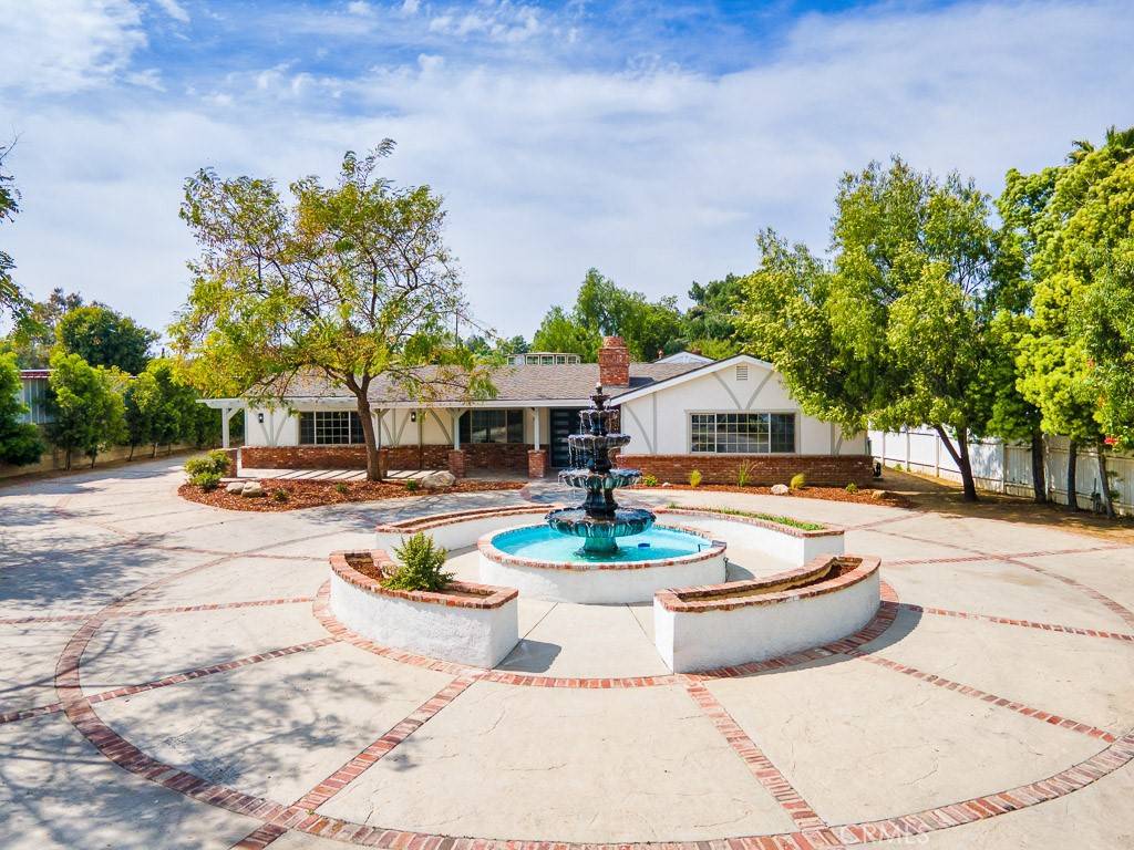 Sunland, CA 91040,11079 Mcbroom ST