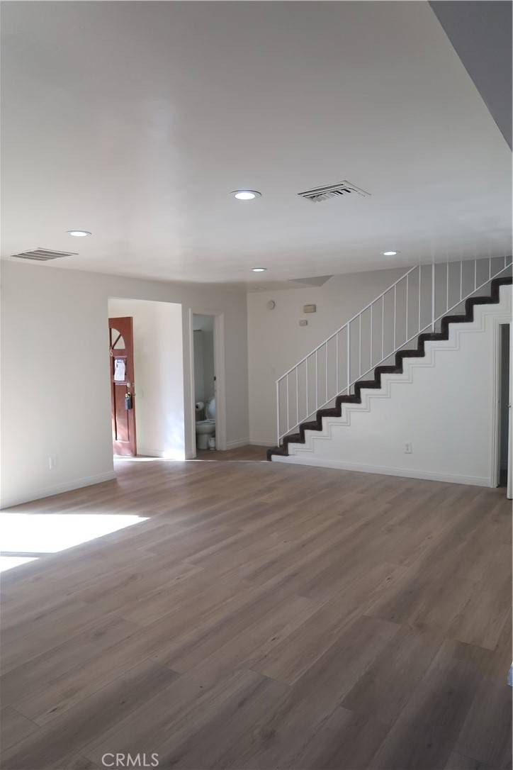 Northridge, CA 91325,17061 Roscoe BLVD #16