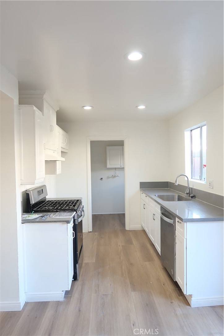 Northridge, CA 91325,17061 Roscoe BLVD #16