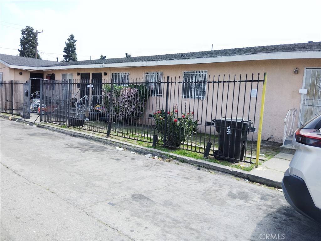 Los Angeles, CA 90044,11100 S New Hampshire AVE