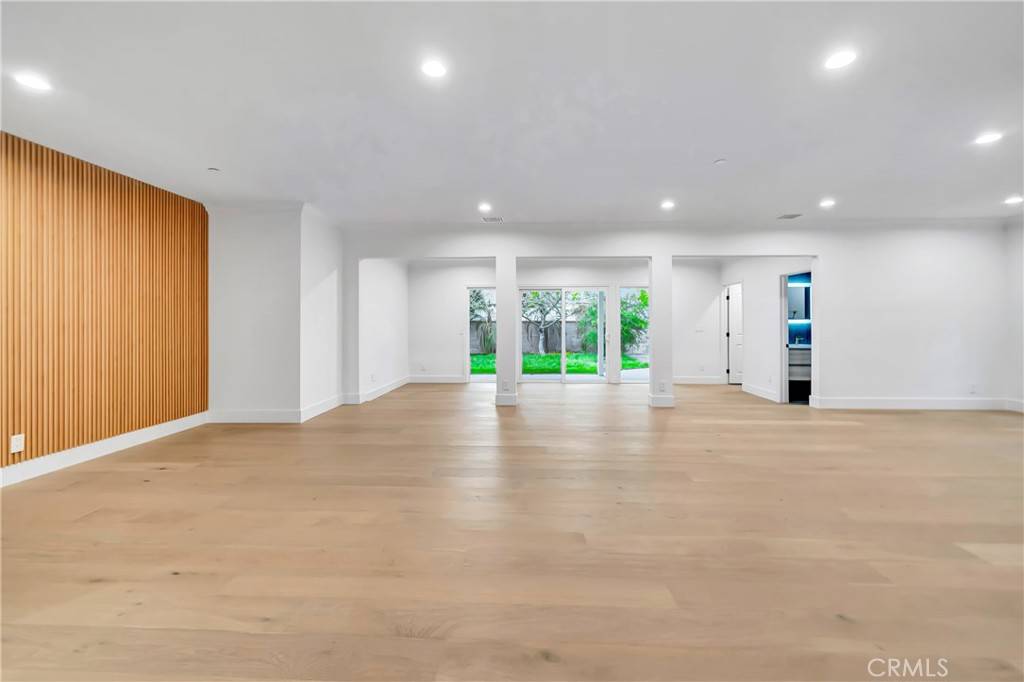 Sherman Oaks, CA 91423,4637 Nagle AVE