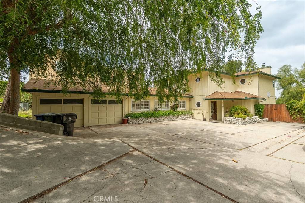 Woodland Hills, CA 91364,22781 Macfarlane DR
