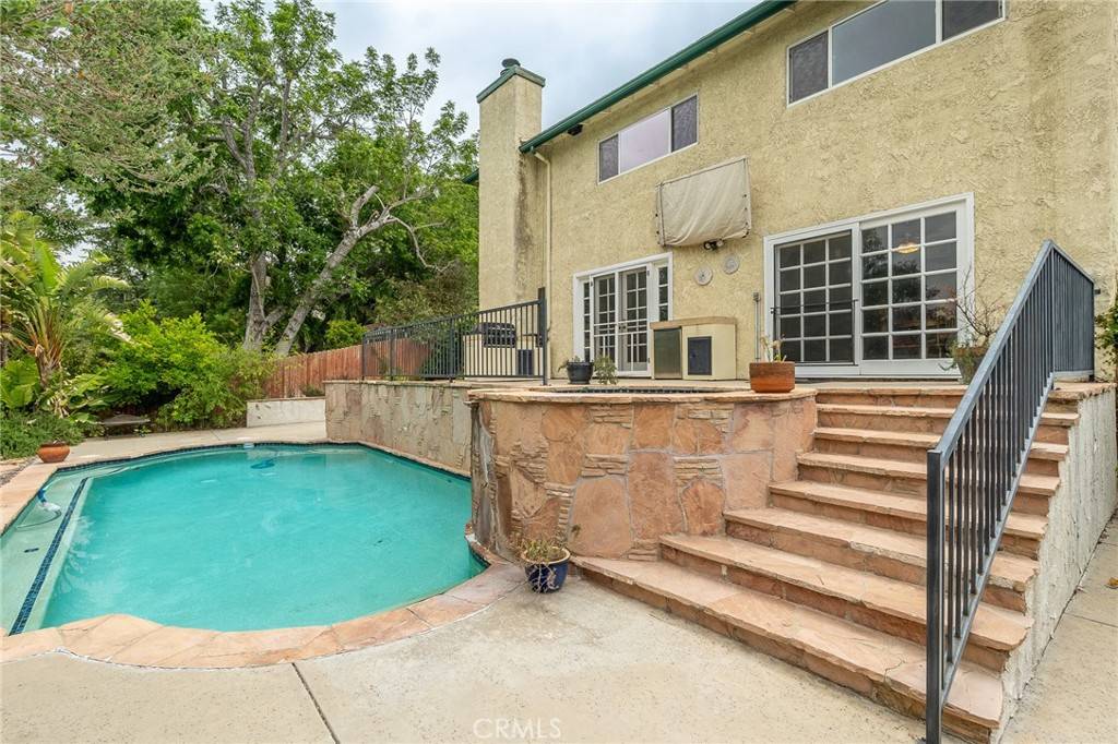 Woodland Hills, CA 91364,22781 Macfarlane DR