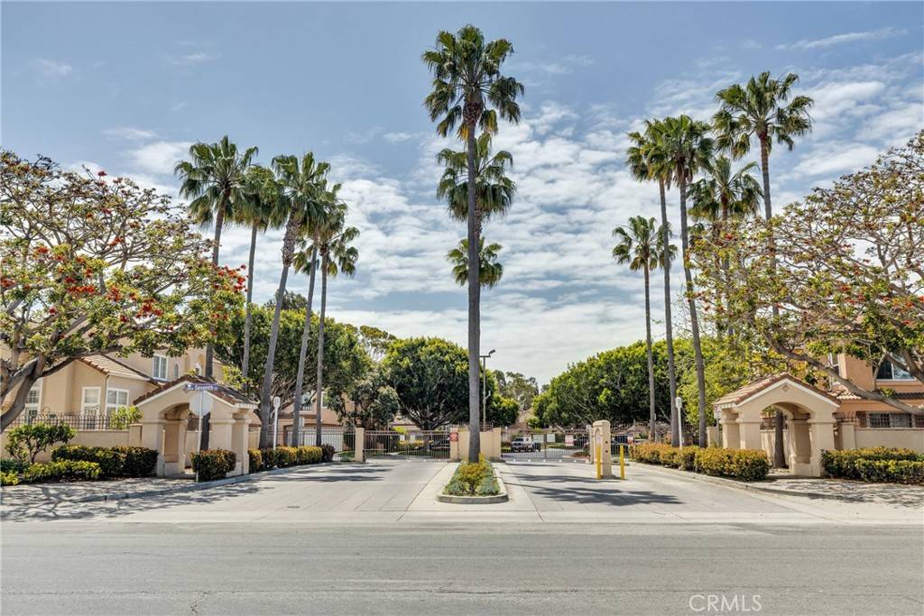 Oxnard, CA 93030,1207 Lost Point LN