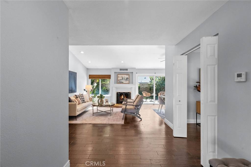 Valencia, CA 91355,25828 Rana DR