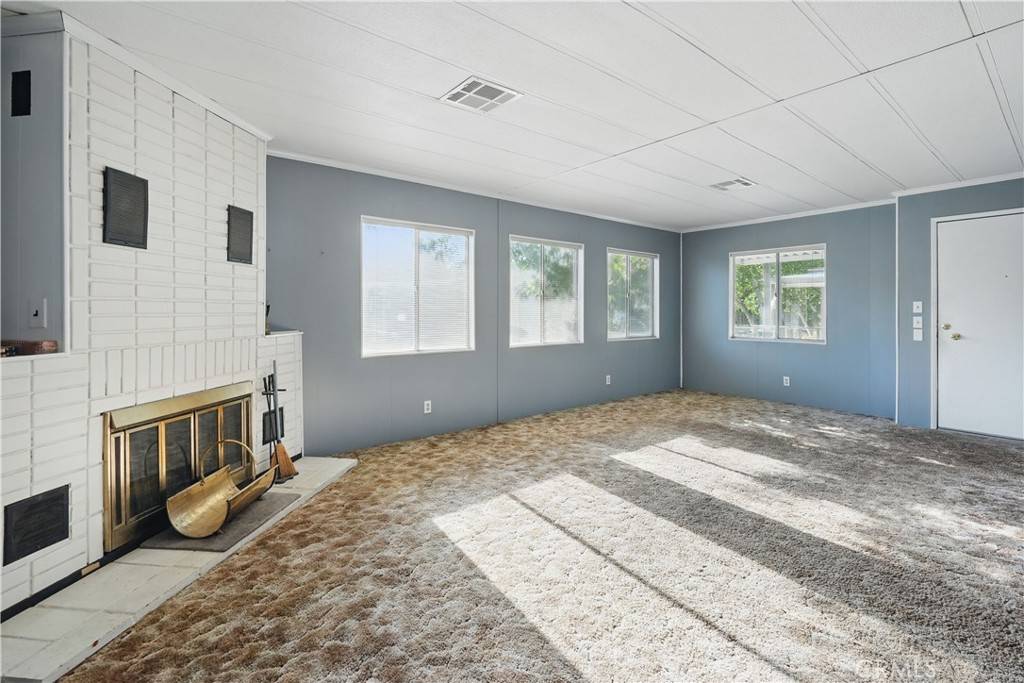 Lancaster, CA 93535,43850 20th ST E #236