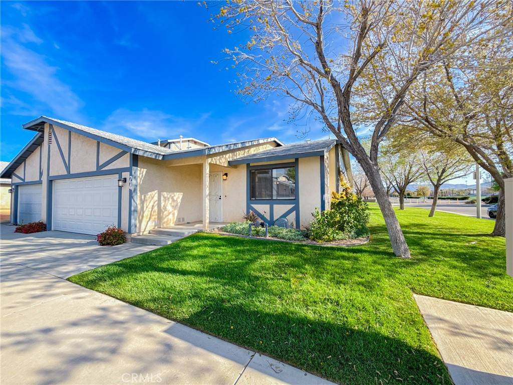 Lancaster, CA 93536,43840 Bobby Jones Dr #24