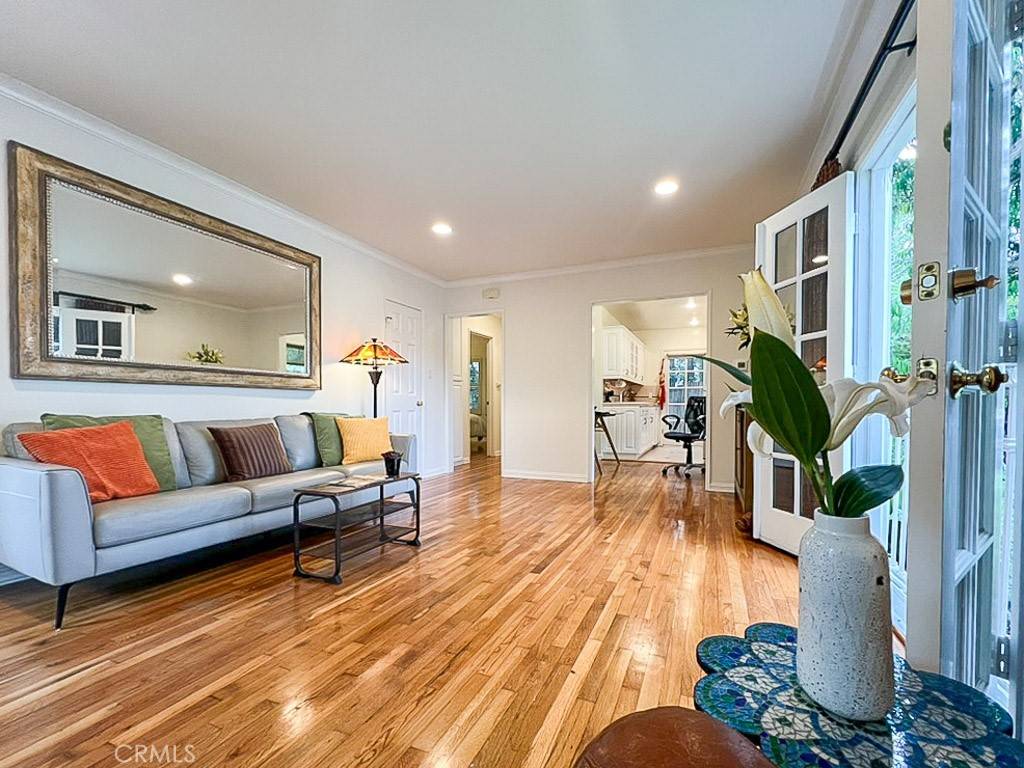 Santa Monica, CA 90403,842 12th ST #1