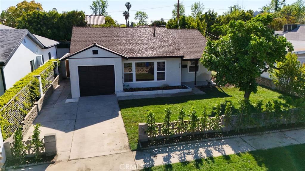 Tarzana, CA 91356,4938 Chimineas