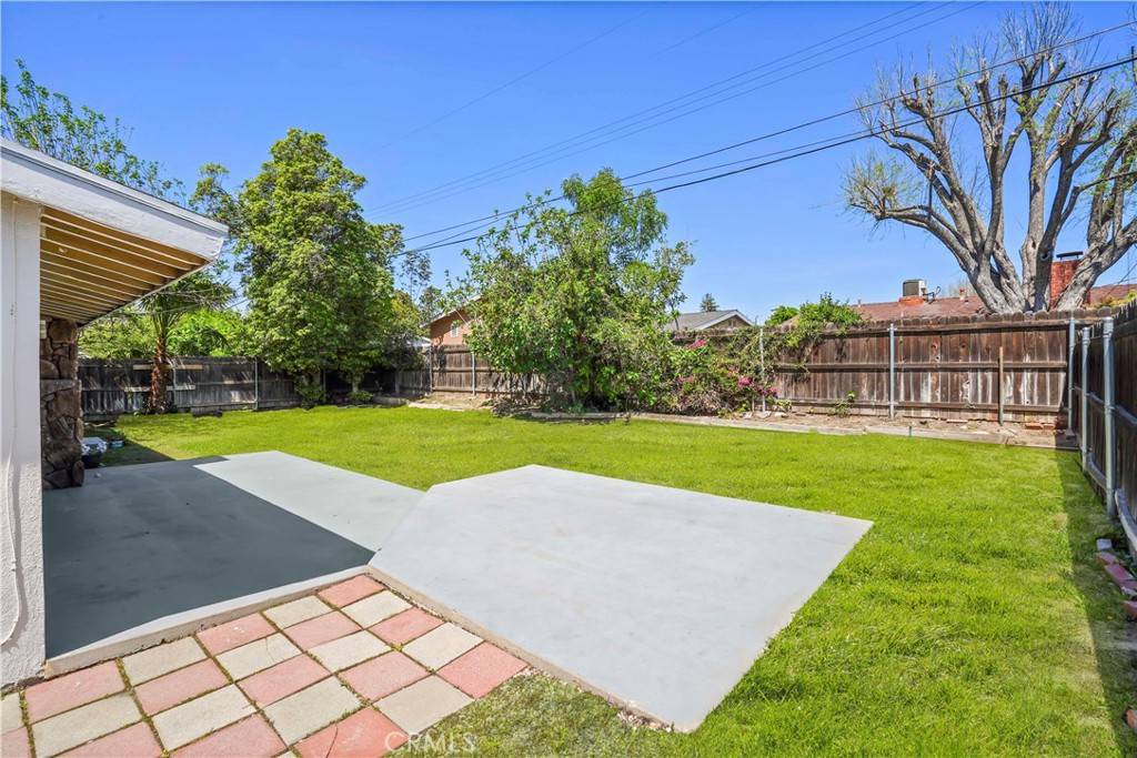 Winnetka, CA 91306,20617 Schoenborn ST
