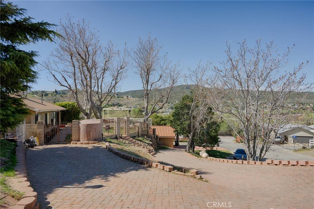 Lake Hughes, CA 93532,43134 Peek A Boo RD