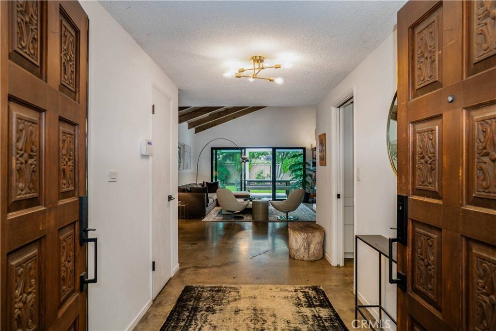 Woodland Hills, CA 91367,22335 Tiara ST