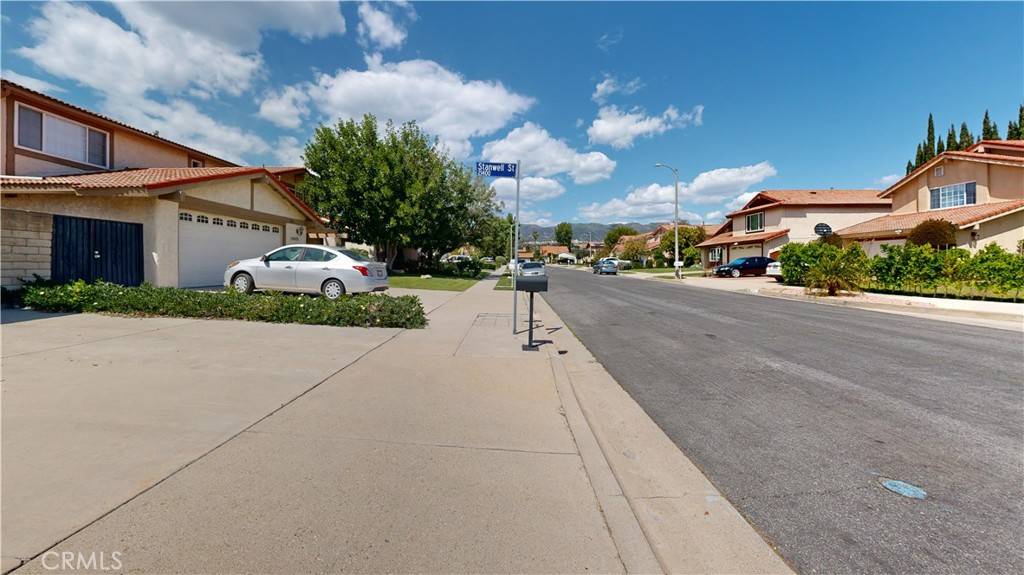 Chatsworth, CA 91311,10545 Willowbrae AVE