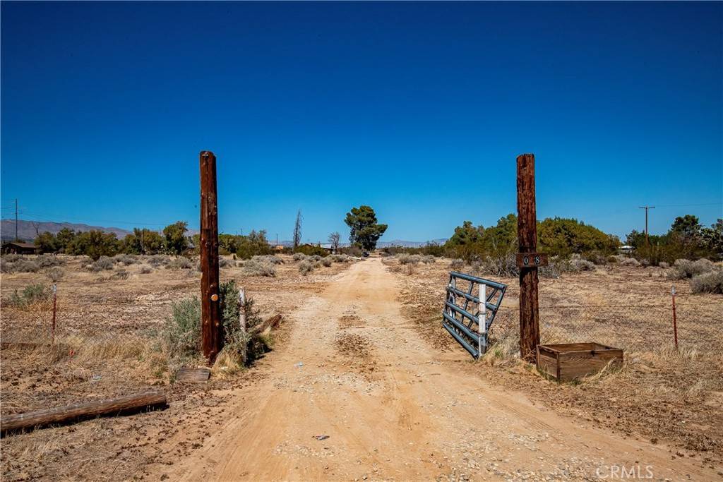 Rosamond, CA 93560,10085 Hamilton RD