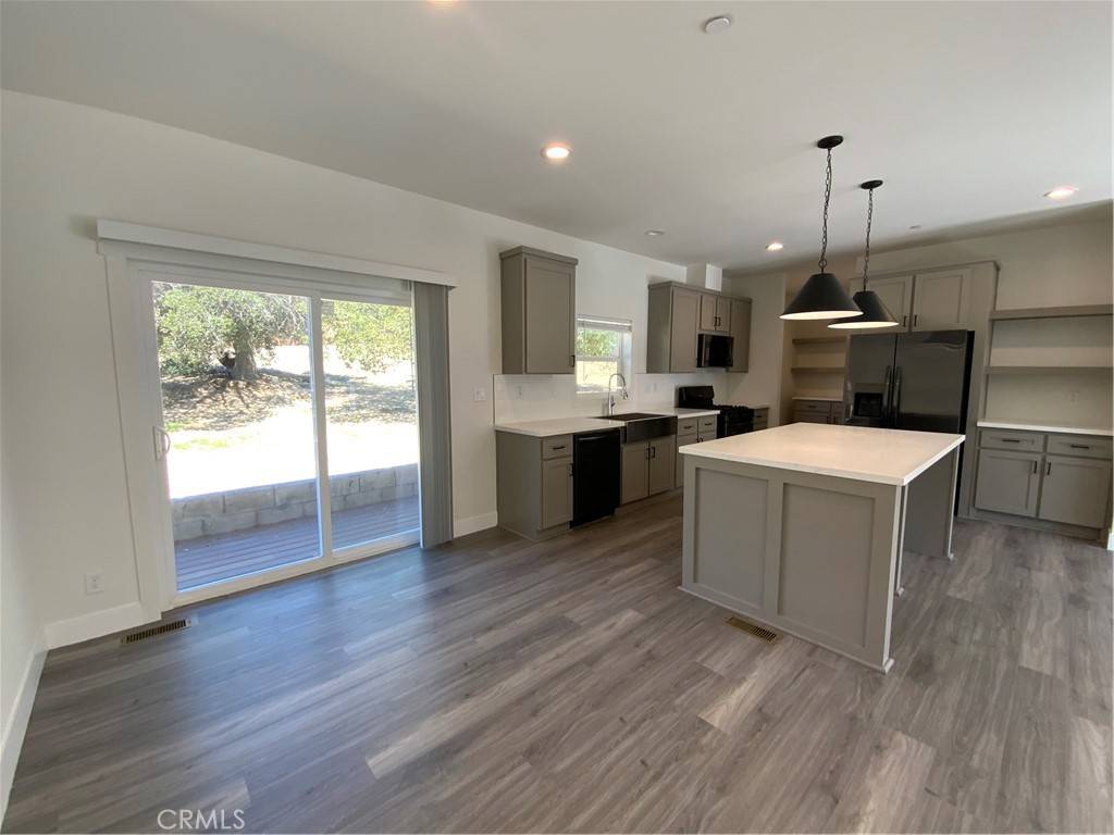 Green Valley, CA 91390,39421 Calle El Parado