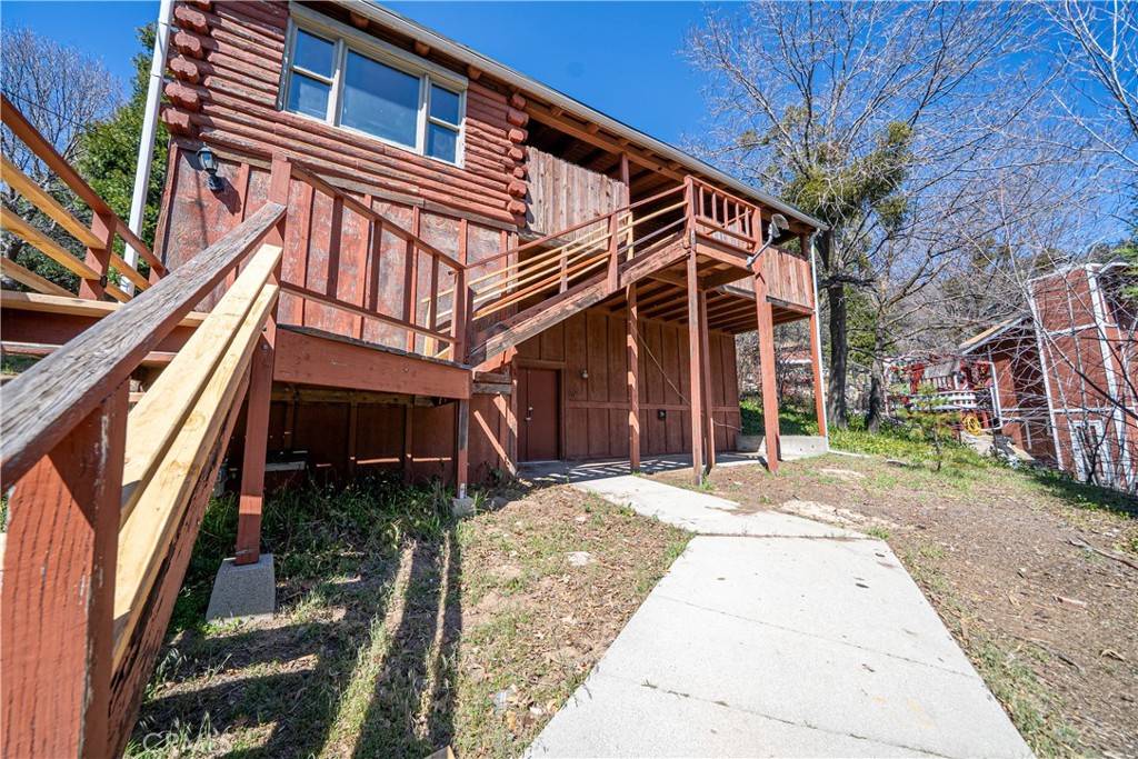 Crestline, CA 92325,23196 Brookside RD
